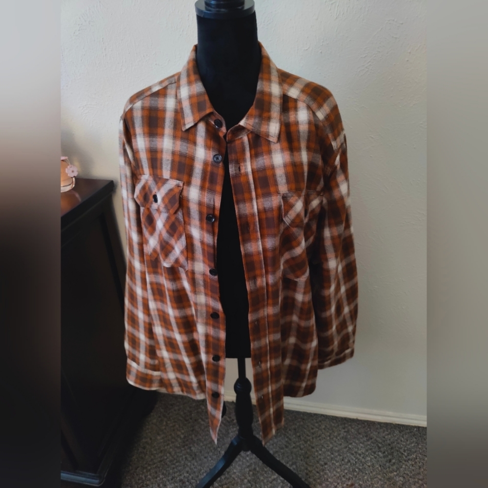 Mountain and Isles flannel with velvet lining size XL